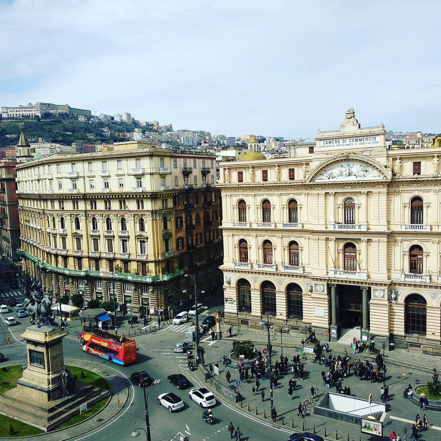 Suite Napoletana Napoli Bagian luar foto