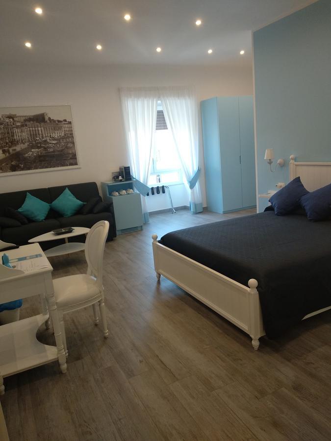 Suite Napoletana Napoli Bagian luar foto