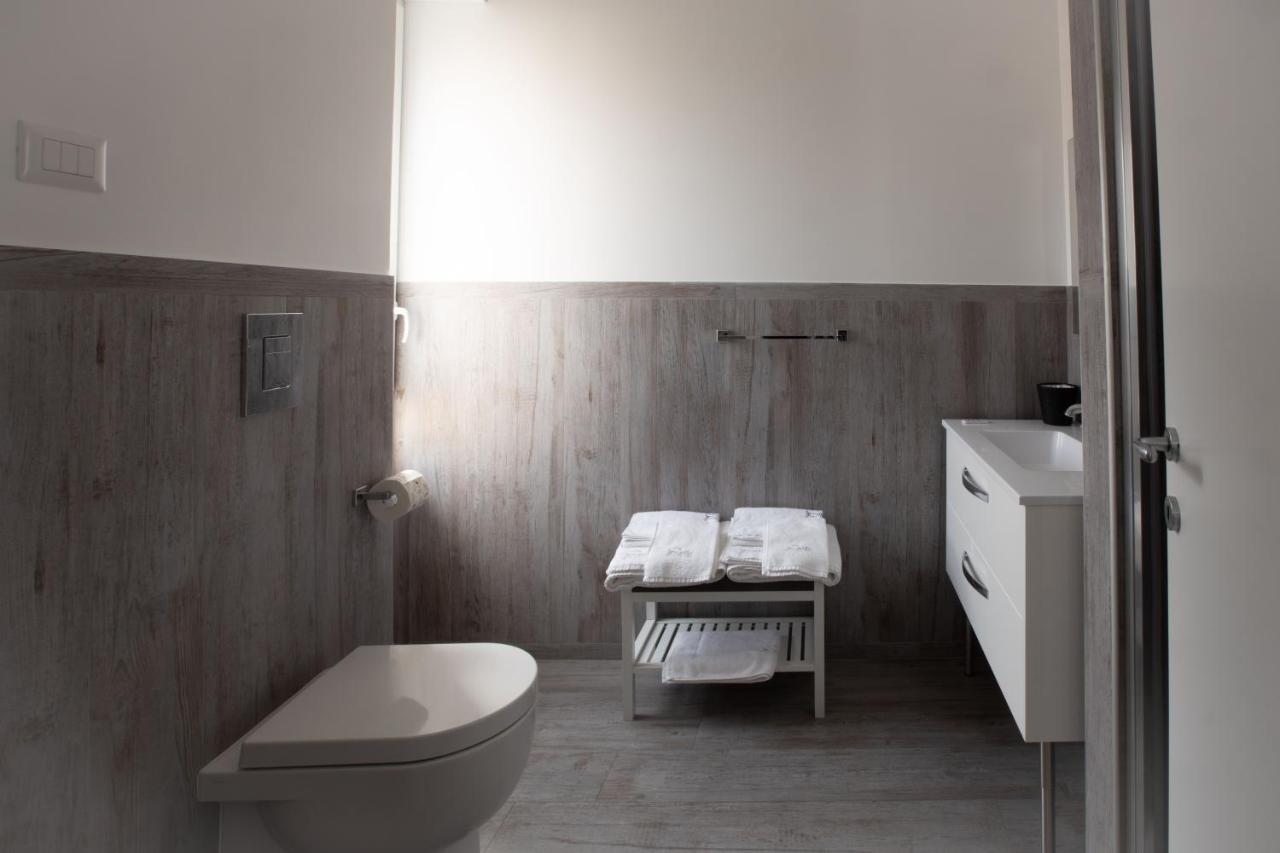 Suite Napoletana Napoli Bagian luar foto