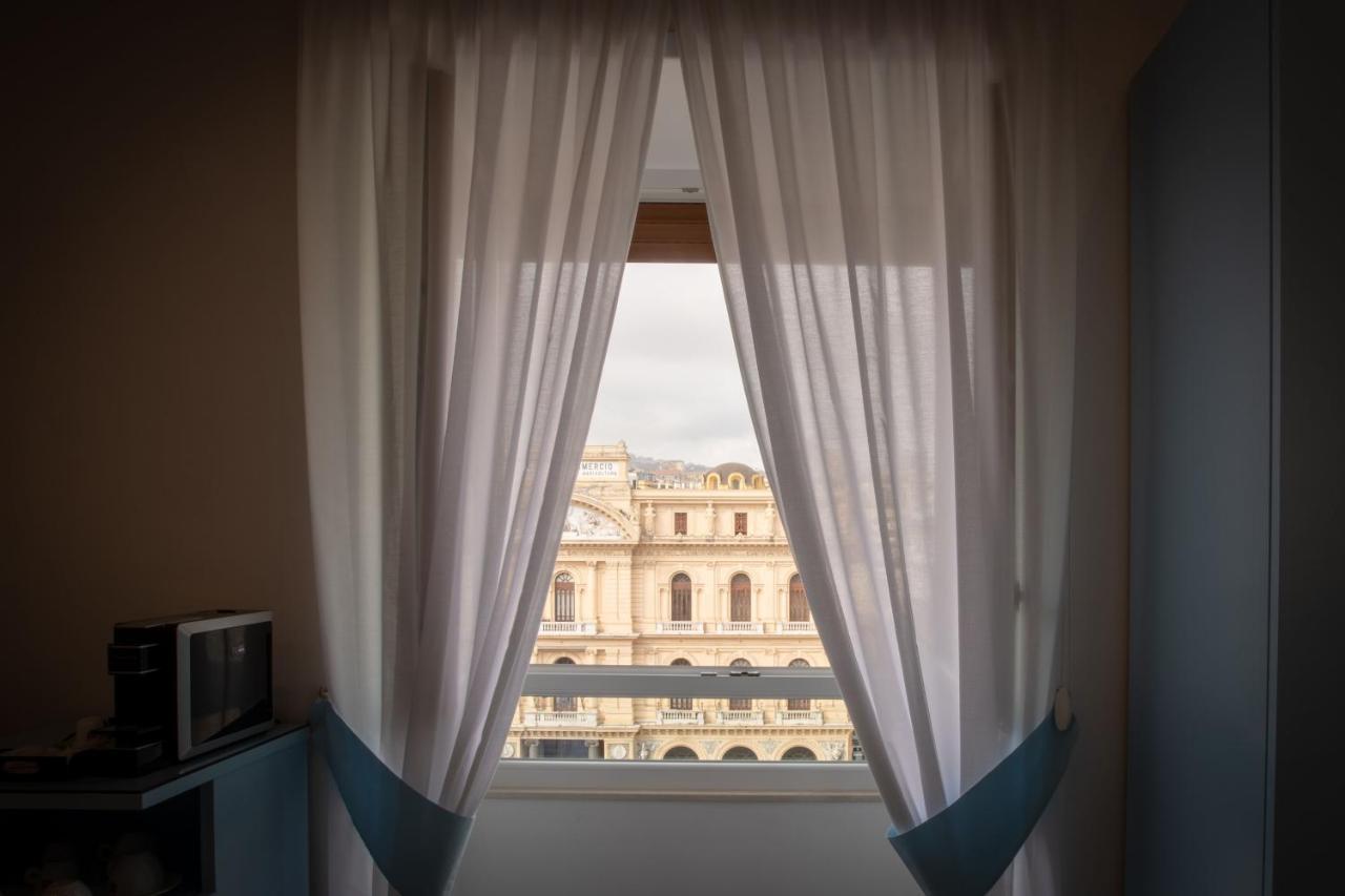 Suite Napoletana Napoli Bagian luar foto
