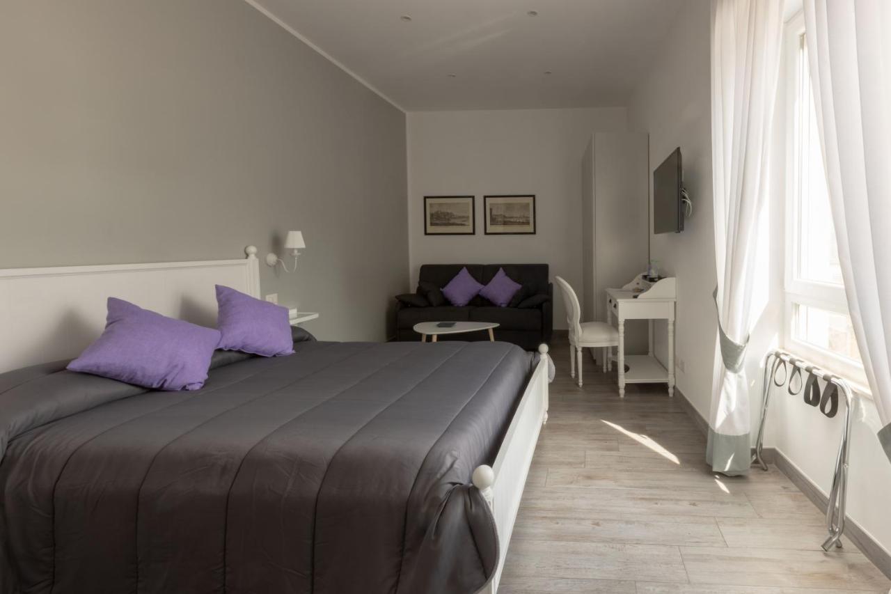 Suite Napoletana Napoli Bagian luar foto