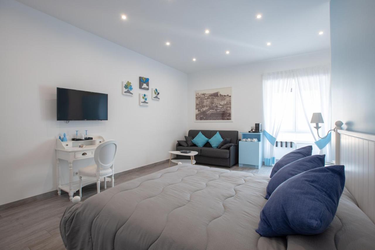 Suite Napoletana Napoli Bagian luar foto