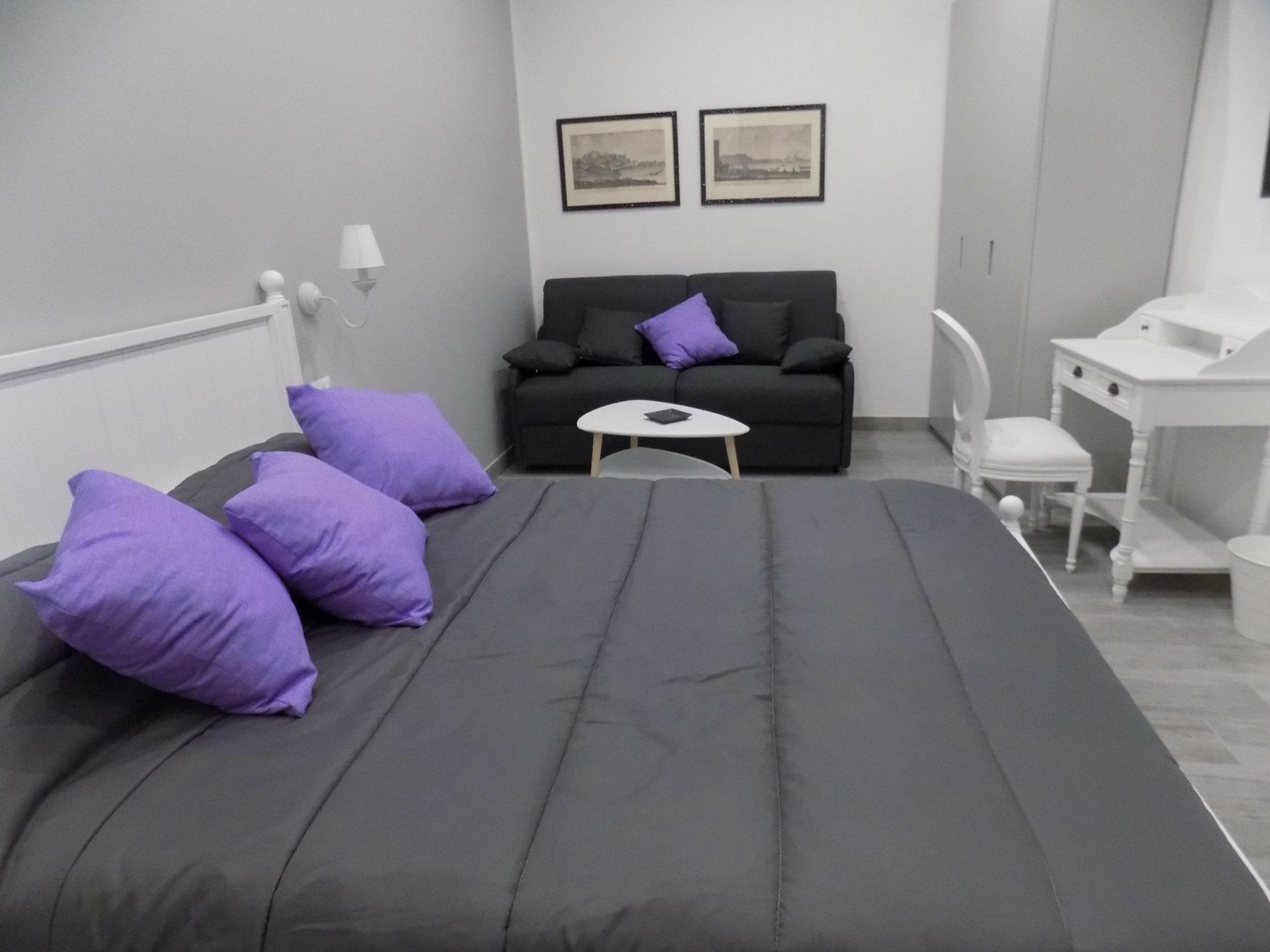 Suite Napoletana Napoli Bagian luar foto