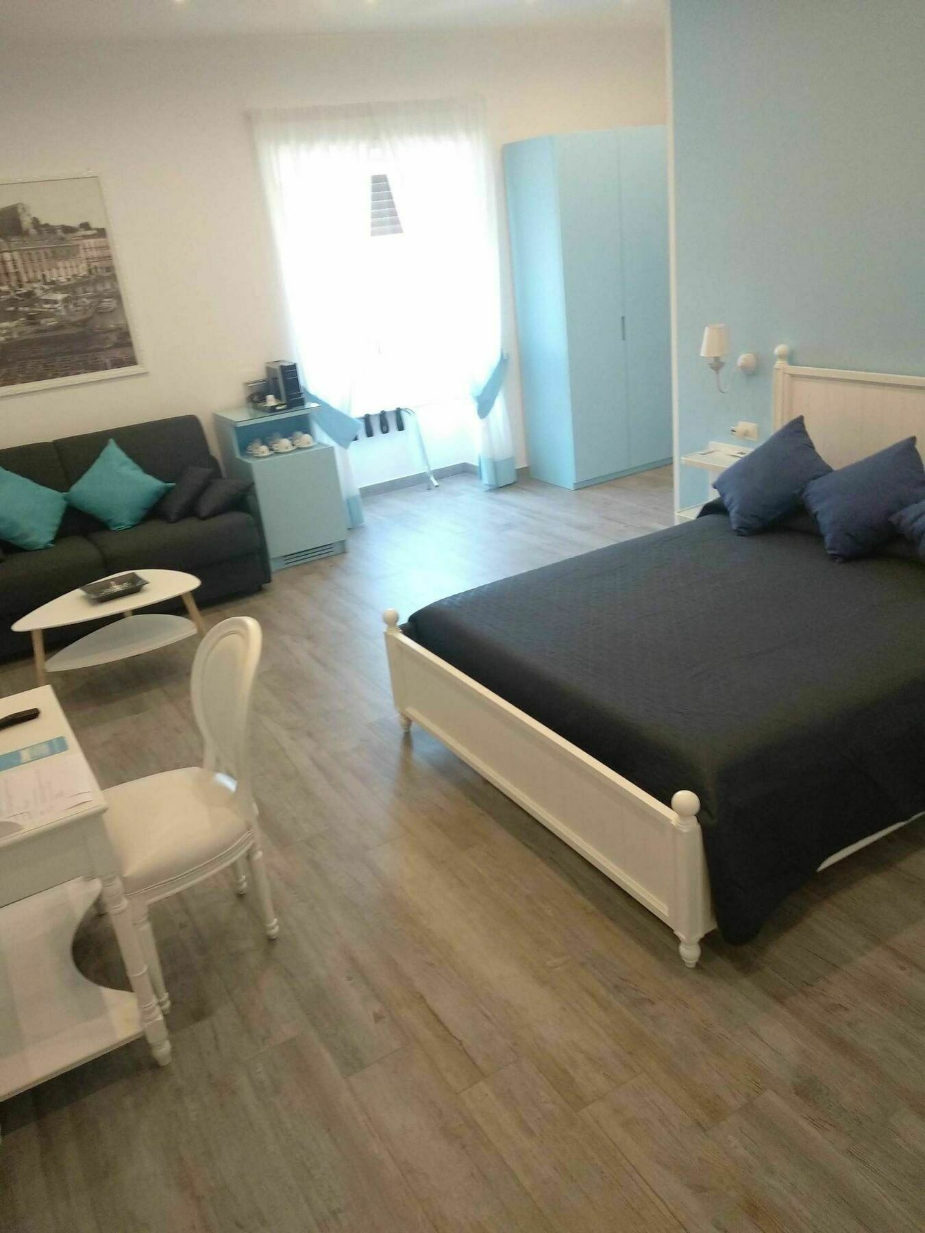 Suite Napoletana Napoli Bagian luar foto